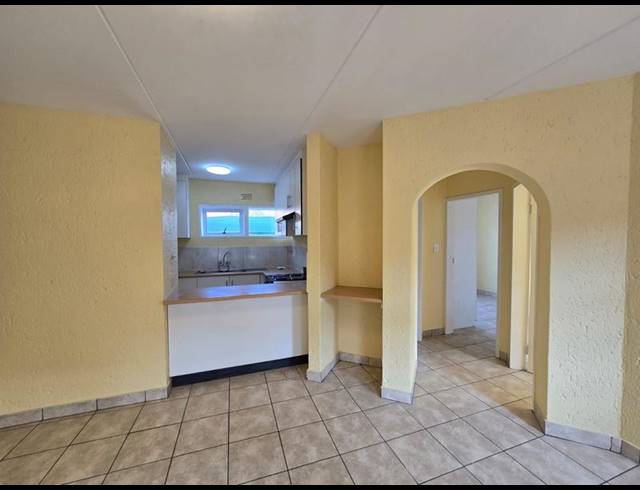 2 BEDROOM APARTMENT FOR SALE IN WINCHESTER HILLS